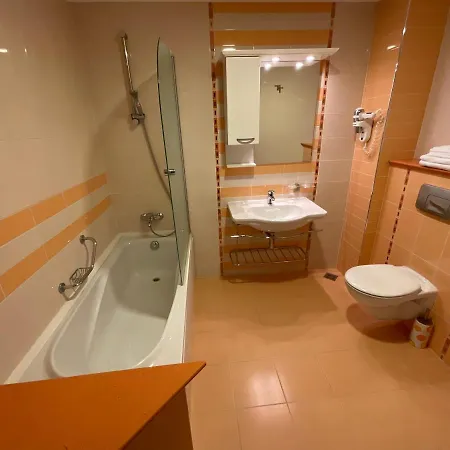 Emerald Family Studio Apartment Ravda