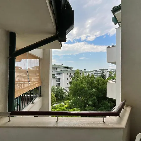 Emerald Family Studio Apartament *